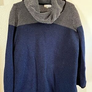 Calvin Klein Navy and White Knit Top